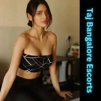 A Girl Kareena bano Wearing In Black Dress available in Rajajinagar Dating Place In Bangalore